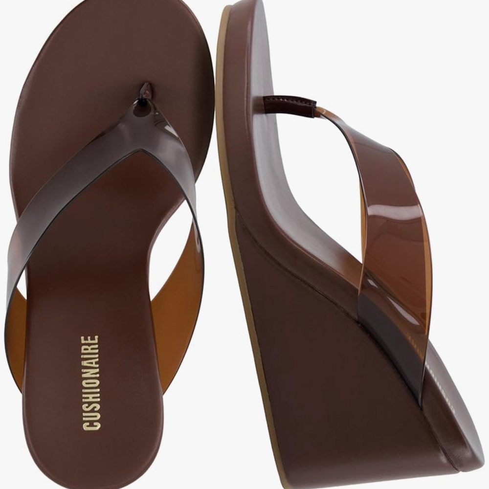 ISO Cushionaire BROWN sandals size 8